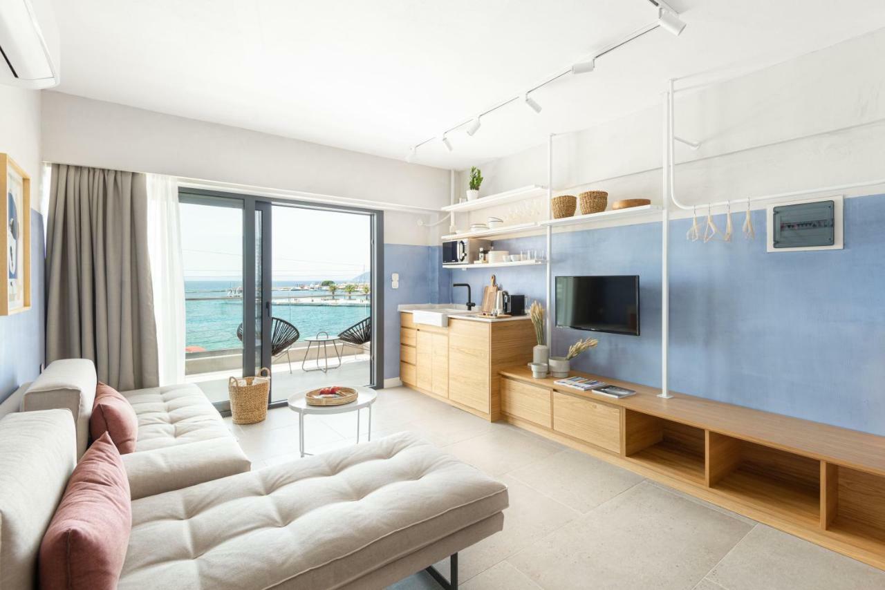 Eladia Suites Neos Marmaras Exteriör bild