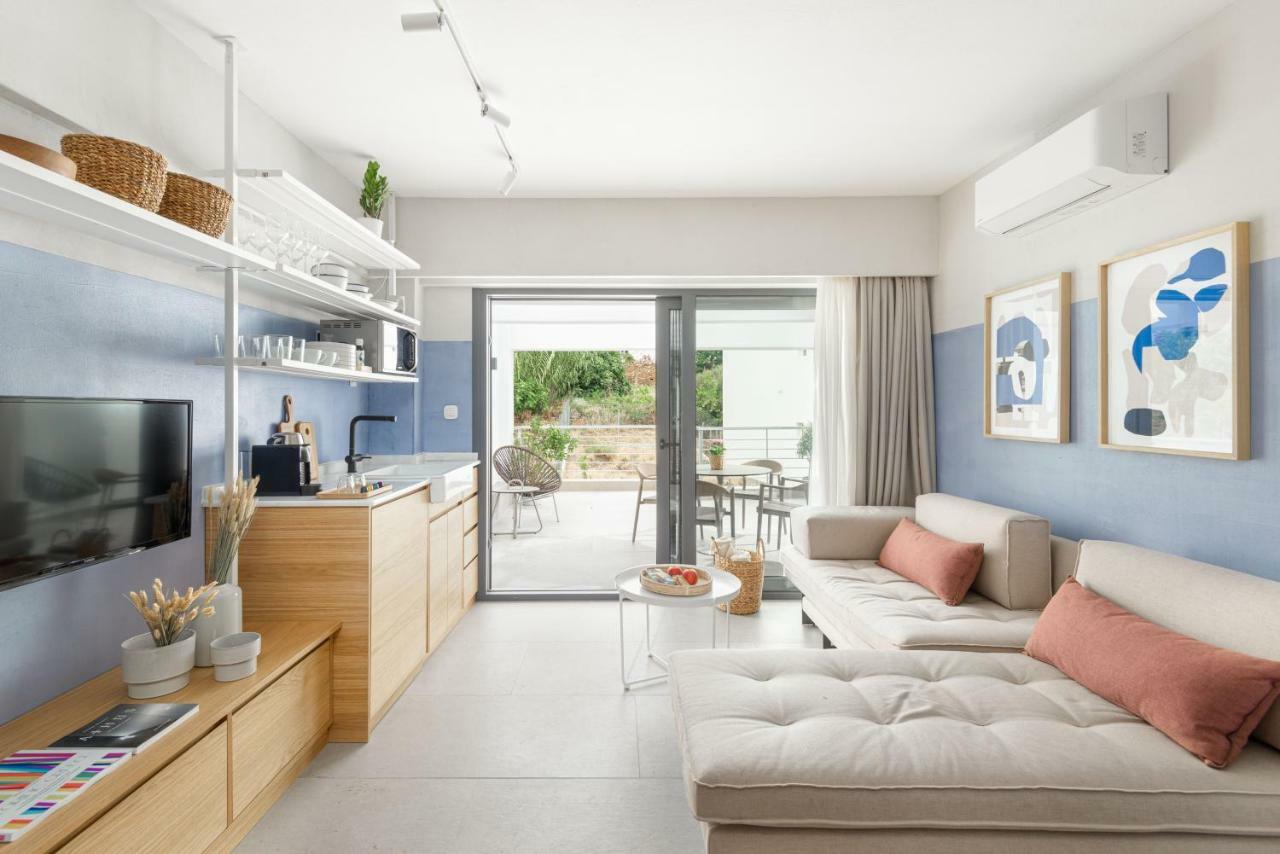 Eladia Suites Neos Marmaras Exteriör bild