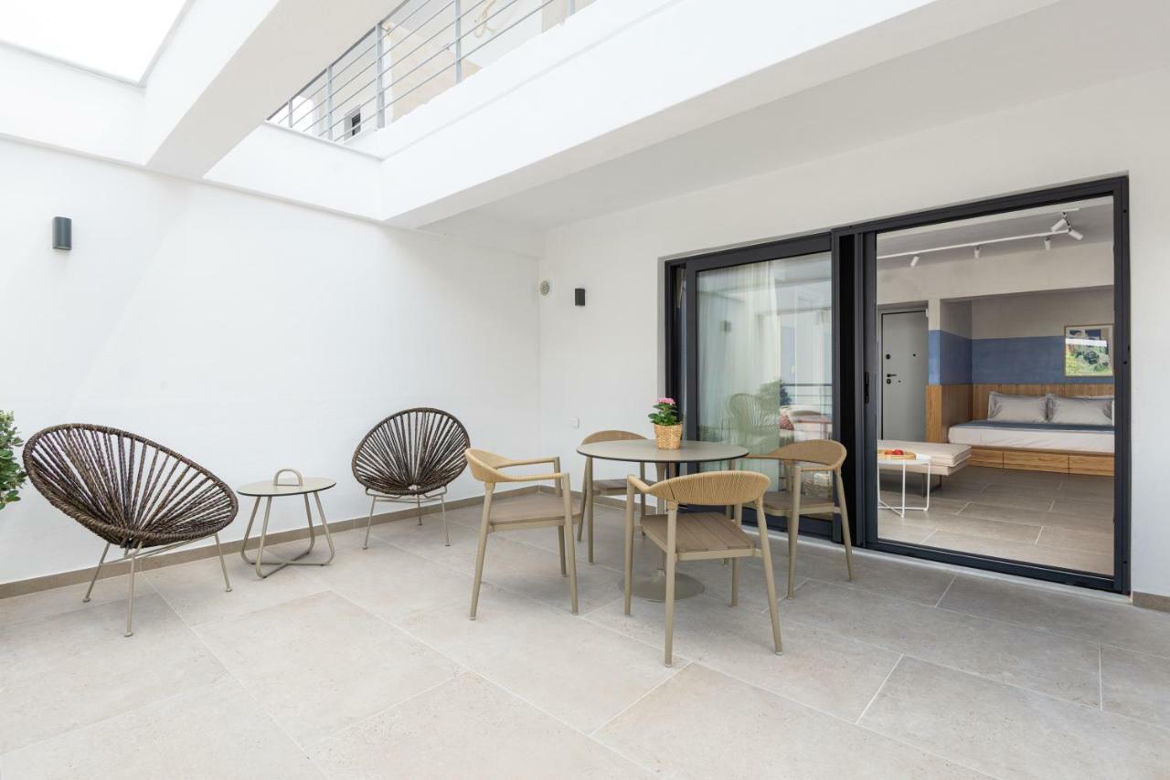 Eladia Suites Neos Marmaras Exteriör bild